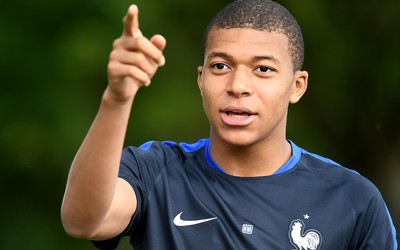 熊猫体育独家-佩德里又送助攻帮助球队逆转取胜关键先生